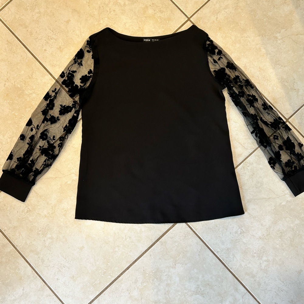 Super Cute Long Sleeve Floral Mesh Top